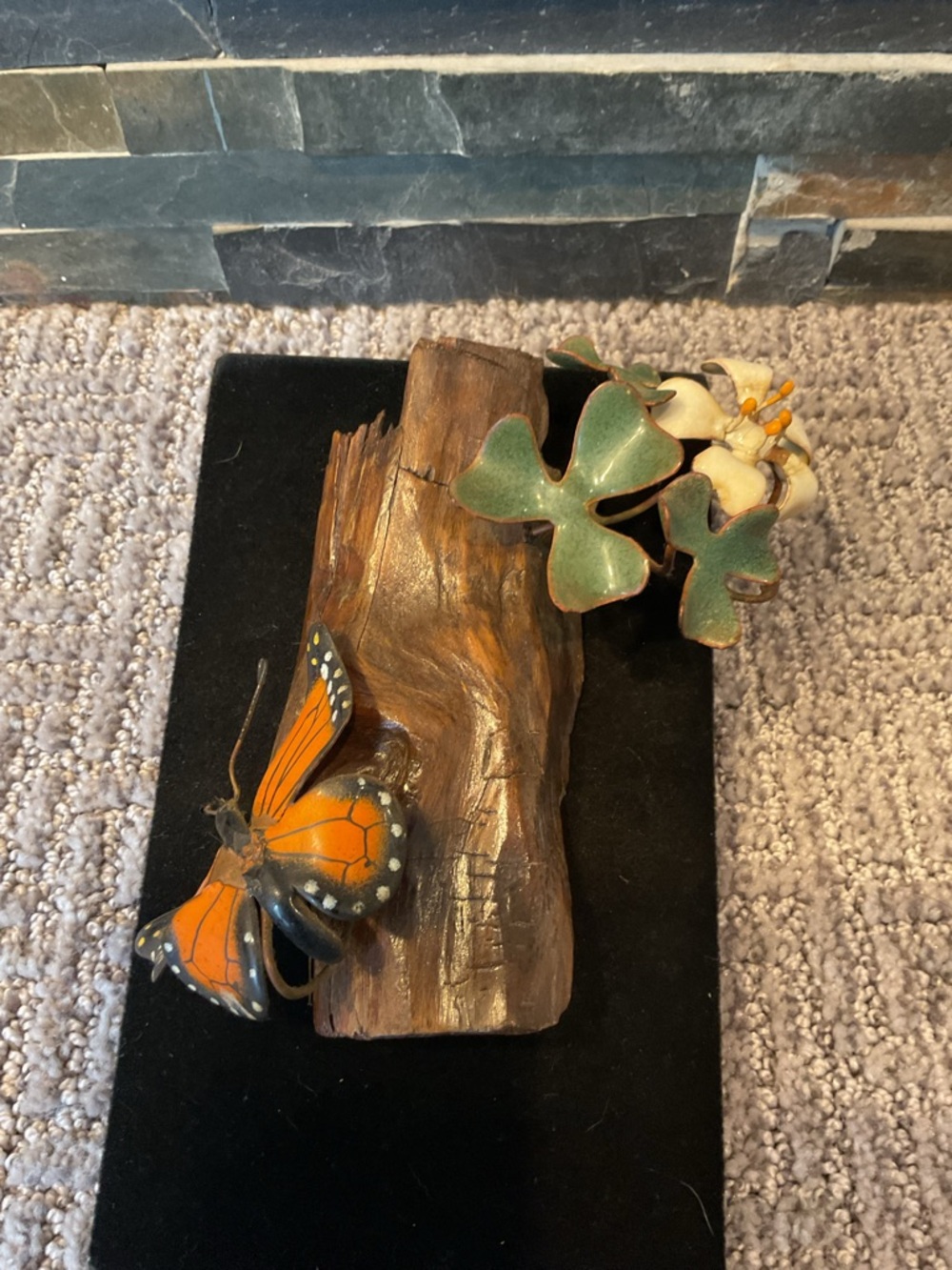 Vintage Driftwood with metal enamel flowers & butterfly - Picture 4 of 9